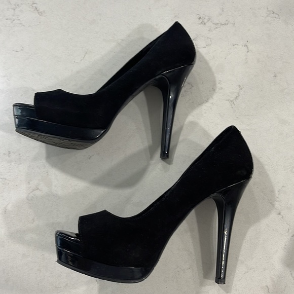 High Heels - Picture 3 of 8